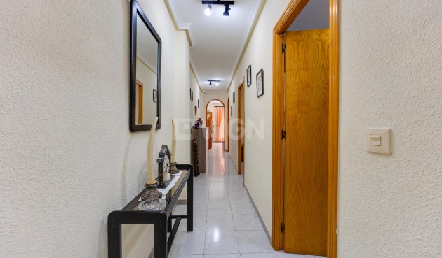 Resale - Apartment / flat - Torrevieja - Costa Blanca