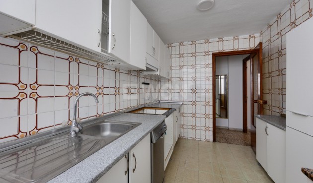 Resale - Apartment / flat - Torrevieja - Costa Blanca