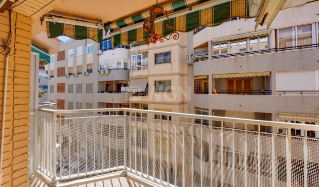 Resale - Apartment / flat - Torrevieja - Costa Blanca