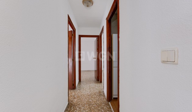 Resale - Apartment / flat - Torrevieja - Costa Blanca