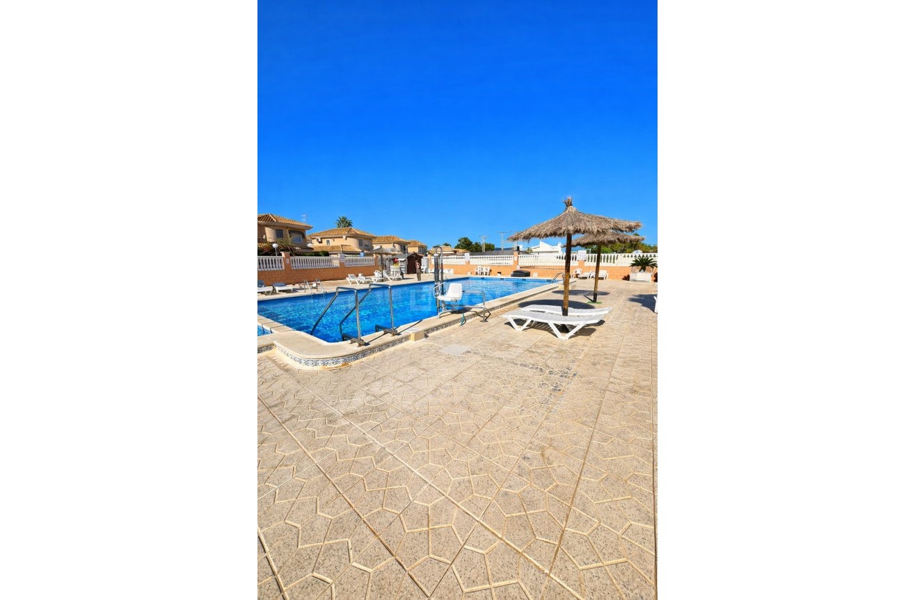 Odsprzedaż - Bungalow - Torrevieja - Costa Blanca