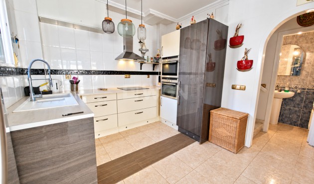 Wiederverkauf - Villa - La Zenia - Costa Blanca