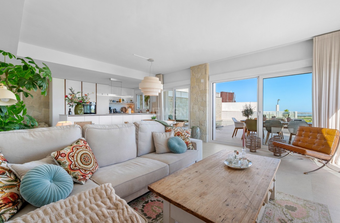 Resale - Villa - San Miguel de Salinas - Inland