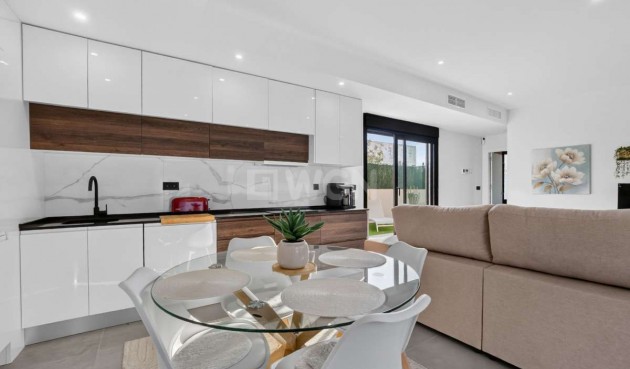 Resale - Villa - Las Filipinas - Inland