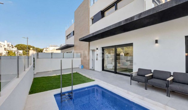 Resale - Villa - Las Filipinas - Inland