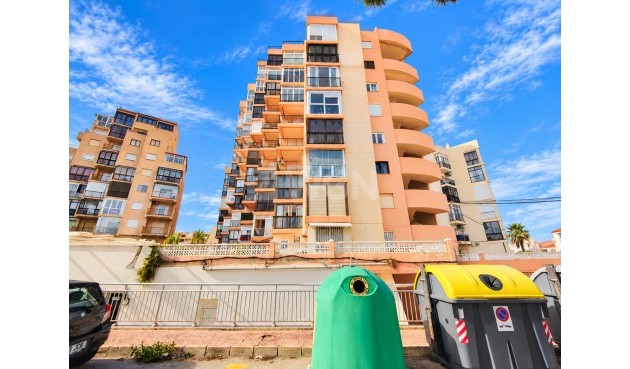 Odsprzedaż - Mieszkanie w bloku - Torrevieja - Costa Blanca