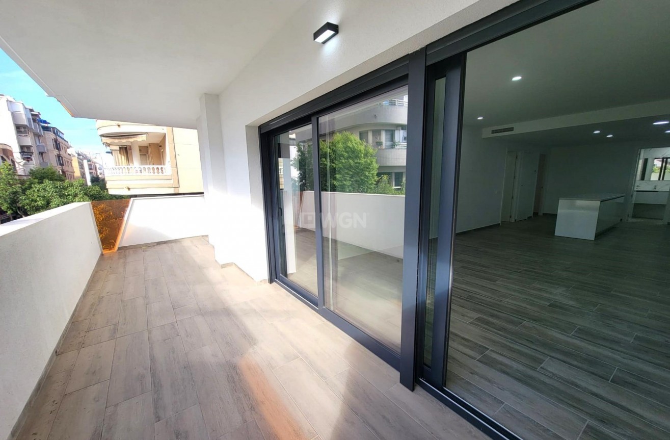 Resale - Apartment / flat - Torrevieja - Playa del Cura