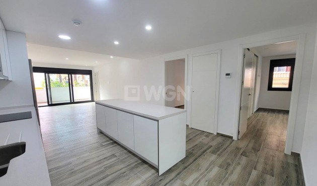 Resale - Apartment / flat - Torrevieja - Playa del Cura