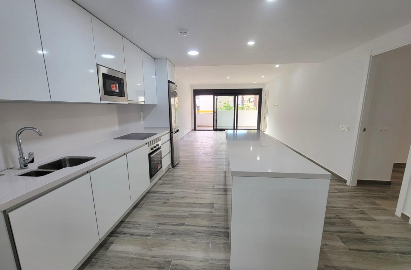 Resale - Apartment / flat - Torrevieja - Playa del Cura