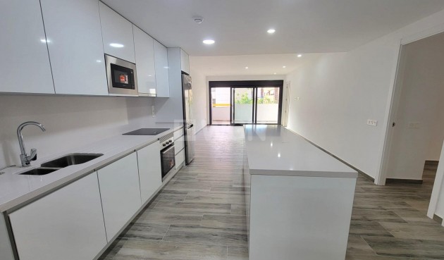 Resale - Apartment / flat - Torrevieja - Playa del Cura