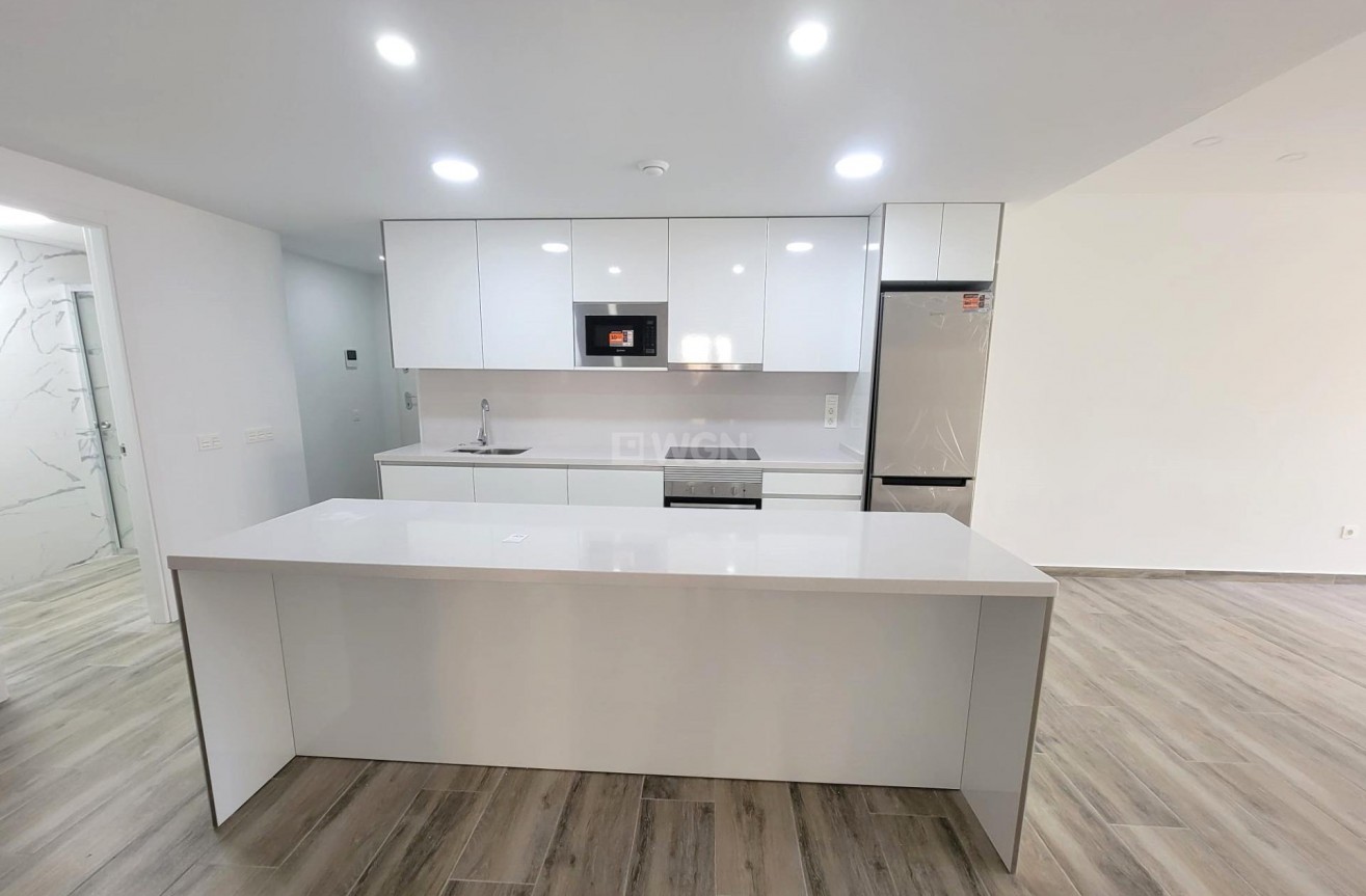 Resale - Apartment / flat - Torrevieja - Playa del Cura