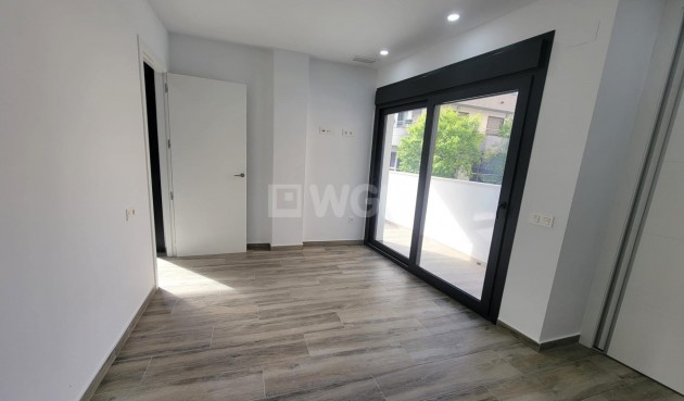 Resale - Apartment / flat - Torrevieja - Playa del Cura