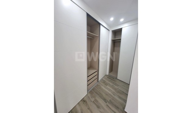 Resale - Apartment / flat - Torrevieja - Playa del Cura