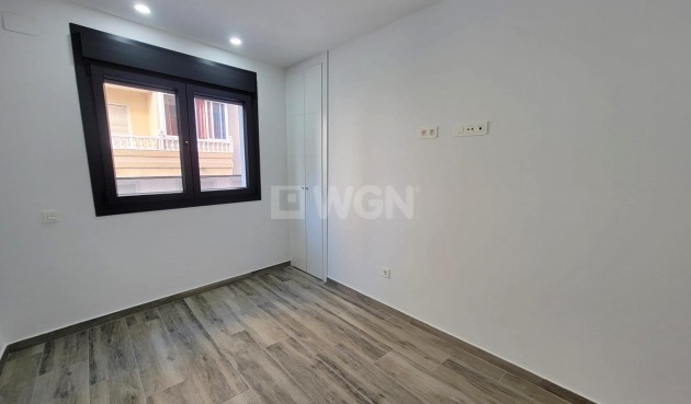 Resale - Apartment / flat - Torrevieja - Playa del Cura