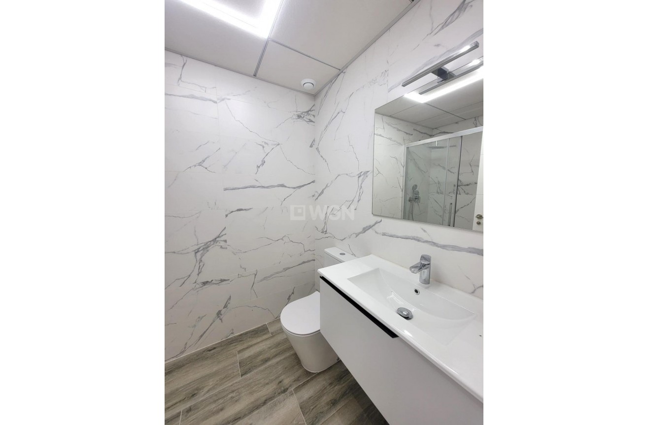 Resale - Apartment / flat - Torrevieja - Playa del Cura