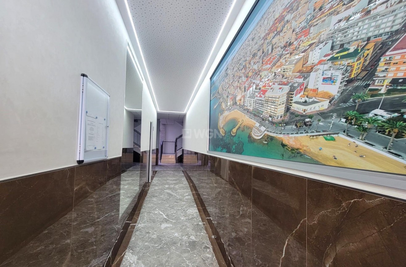 Resale - Apartment / flat - Torrevieja - Playa del Cura