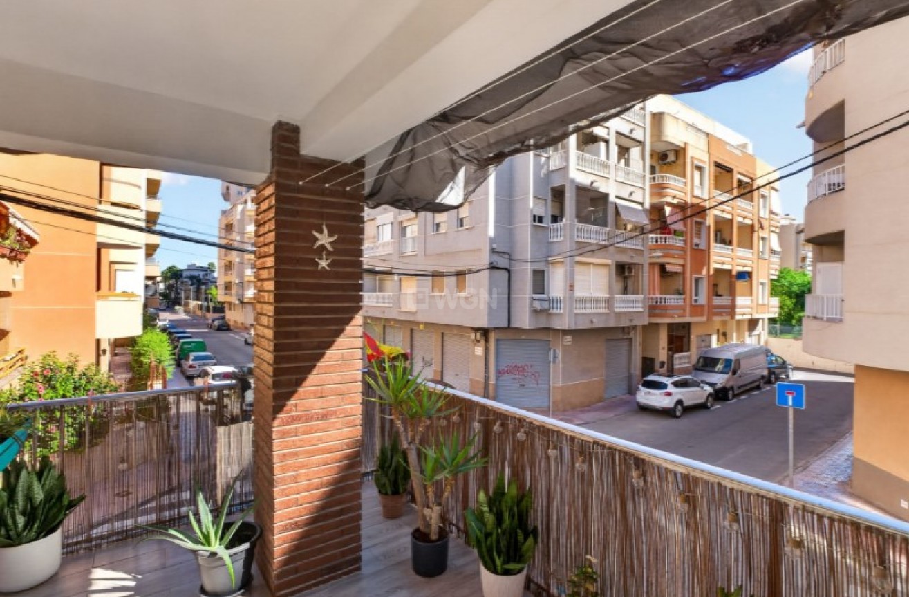 Resale - Apartment / flat - Torrevieja - Costa Blanca
