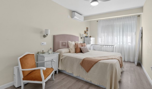 Resale - Apartment / flat - Torrevieja - Costa Blanca