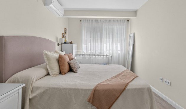 Resale - Apartment / flat - Torrevieja - Costa Blanca