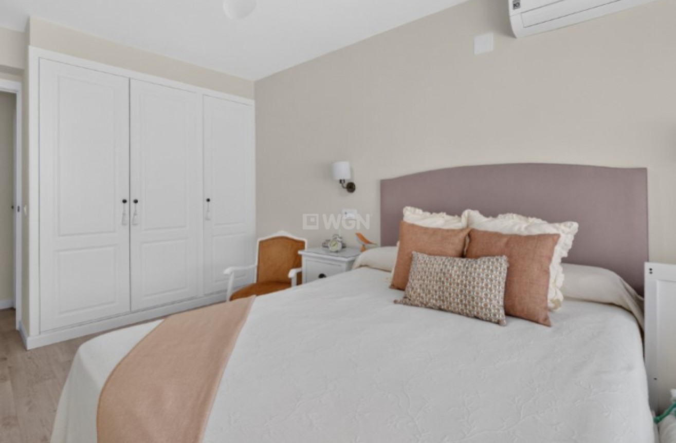 Resale - Apartment / flat - Torrevieja - Costa Blanca