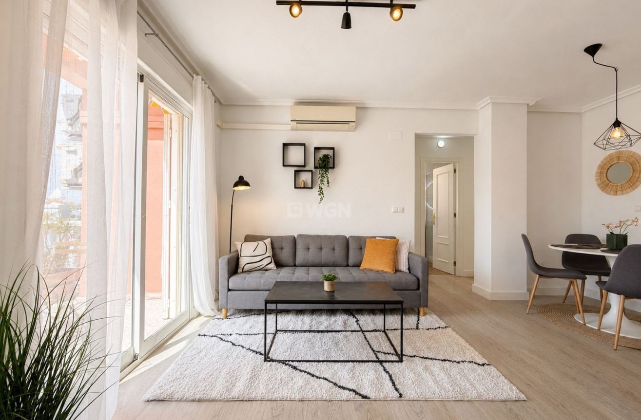 Wiederverkauf - Wohnung - Orihuela Costa - Villamartín