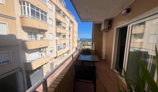 Resale - Apartment / flat - Torrevieja - Estacion De Autobuses