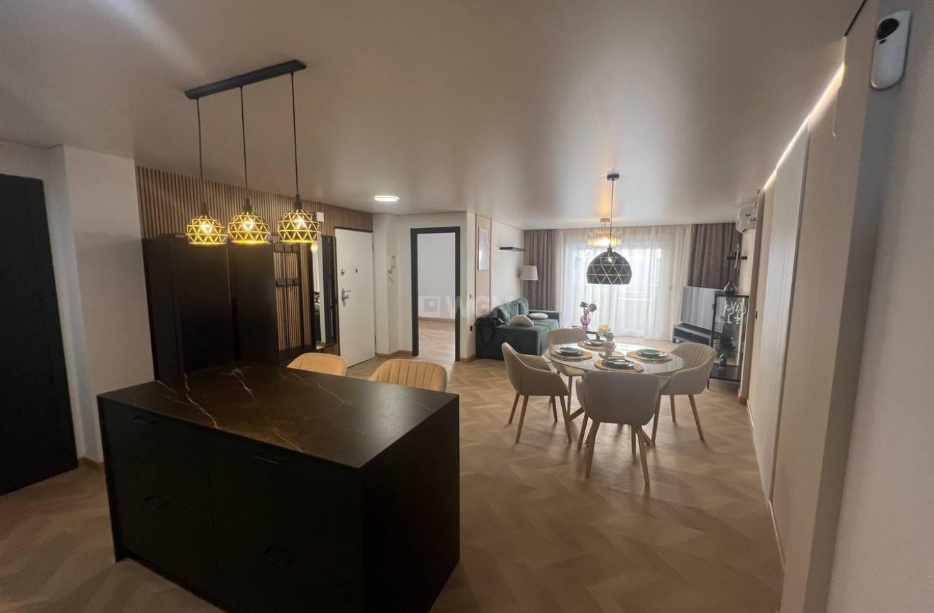 Resale - Apartment / flat - Torrevieja - Estacion De Autobuses