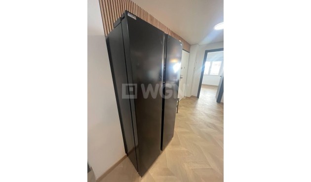 Resale - Apartment / flat - Torrevieja - Estacion De Autobuses