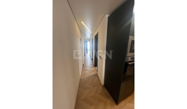 Resale - Apartment / flat - Torrevieja - Estacion De Autobuses