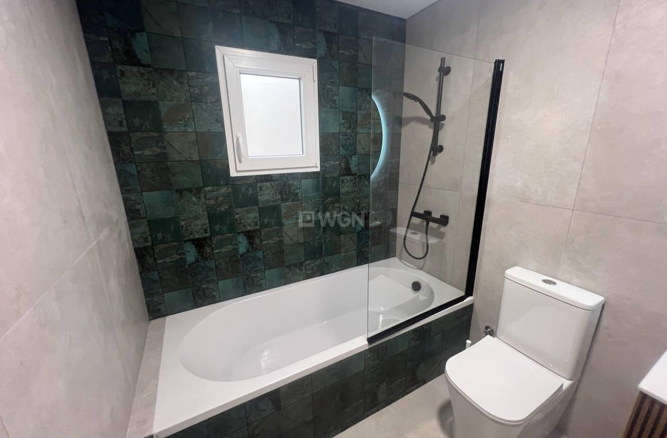 Resale - Apartment / flat - Torrevieja - Estacion De Autobuses