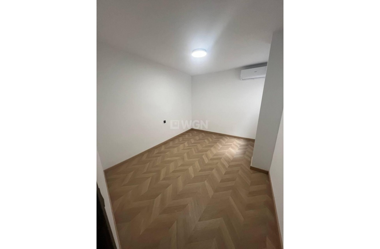 Resale - Apartment / flat - Torrevieja - Estacion De Autobuses