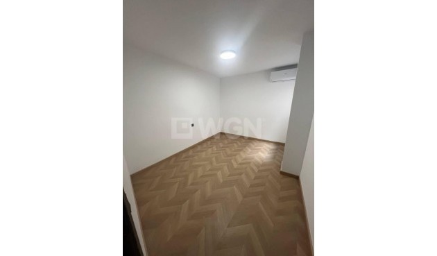 Resale - Apartment / flat - Torrevieja - Estacion De Autobuses