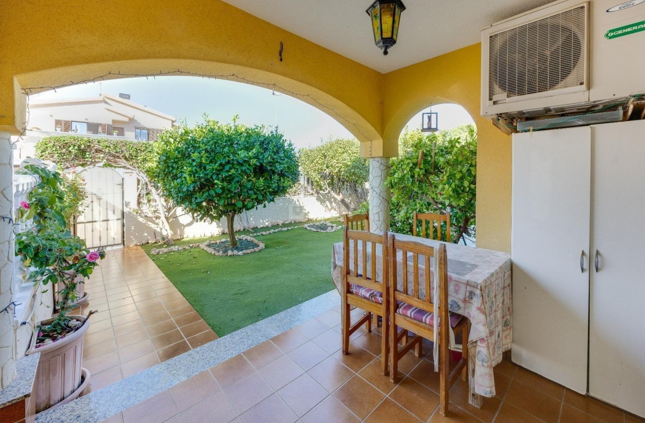 Wiederverkauf - Villa - Orihuela Costa - Lomas de Cabo Roig