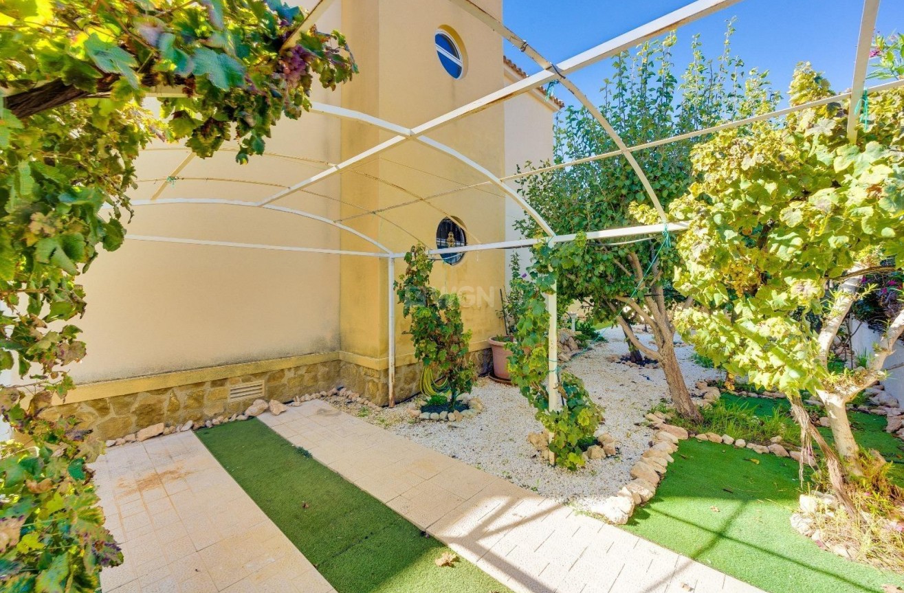 Wiederverkauf - Villa - Orihuela Costa - Lomas de Cabo Roig