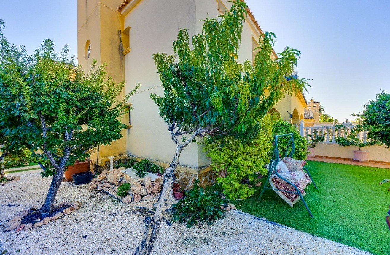 Wiederverkauf - Villa - Orihuela Costa - Lomas de Cabo Roig