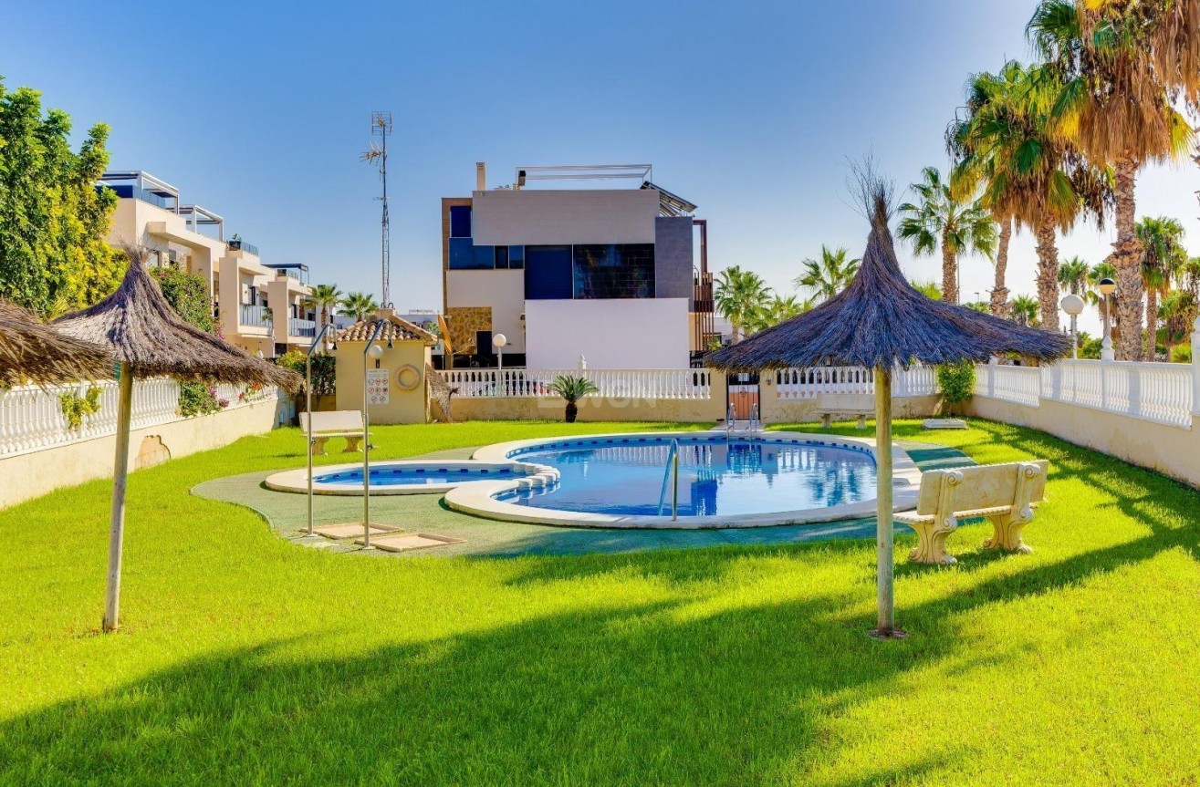 Wiederverkauf - Villa - Orihuela Costa - Lomas de Cabo Roig