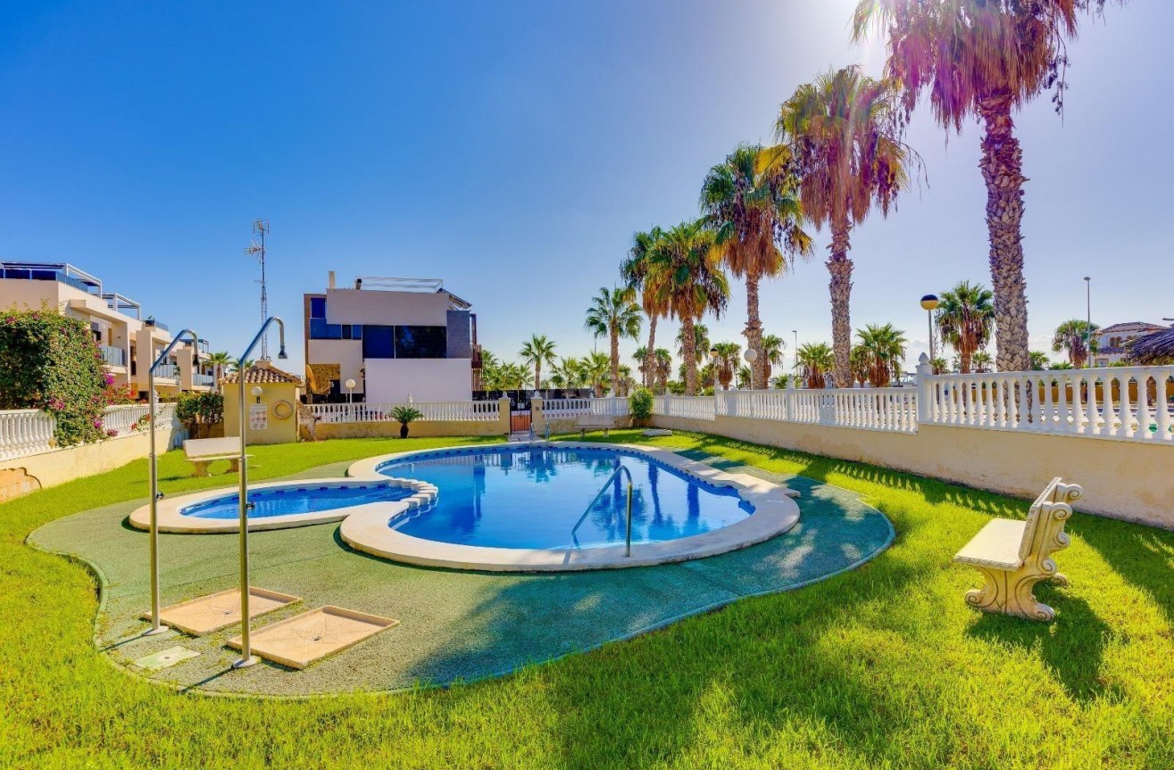 Wiederverkauf - Villa - Orihuela Costa - Lomas de Cabo Roig