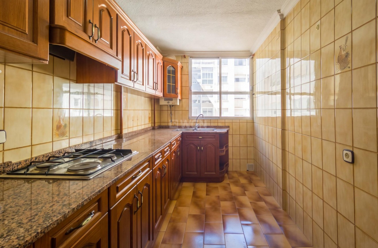 Resale - Apartment / flat - Torrevieja - La Mata Pueblo