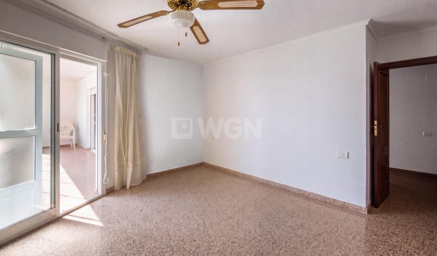 Resale - Apartment / flat - Torrevieja - La Mata Pueblo