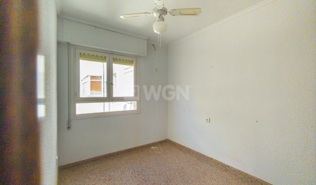 Resale - Apartment / flat - Torrevieja - La Mata Pueblo