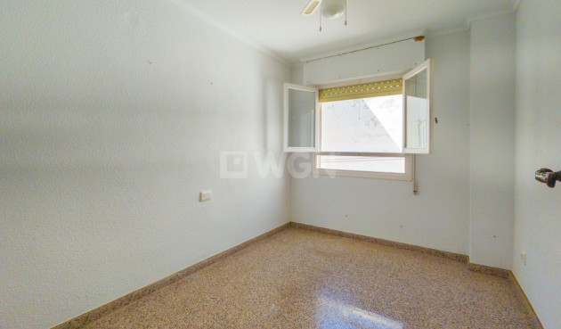 Resale - Apartment / flat - Torrevieja - La Mata Pueblo