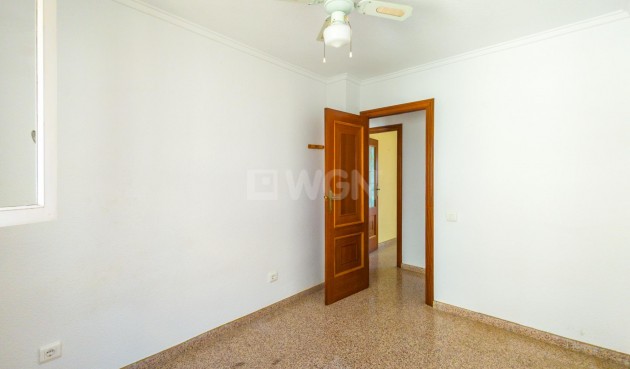 Resale - Apartment / flat - Torrevieja - La Mata Pueblo