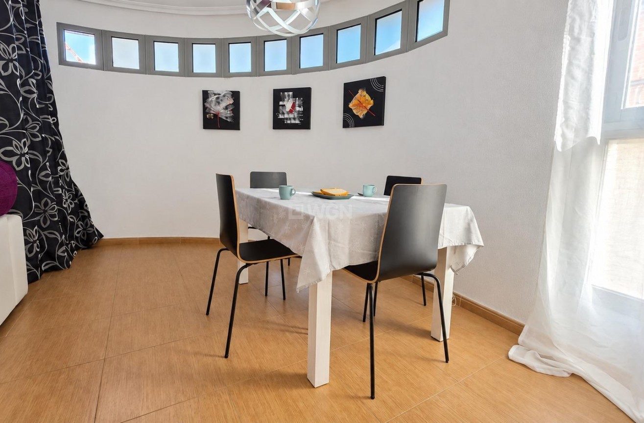 Wiederverkauf - Wohnung - Torrevieja - Centro - Muelle Pesquero