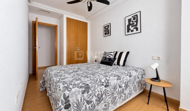 Wiederverkauf - Wohnung - Torrevieja - Centro - Muelle Pesquero
