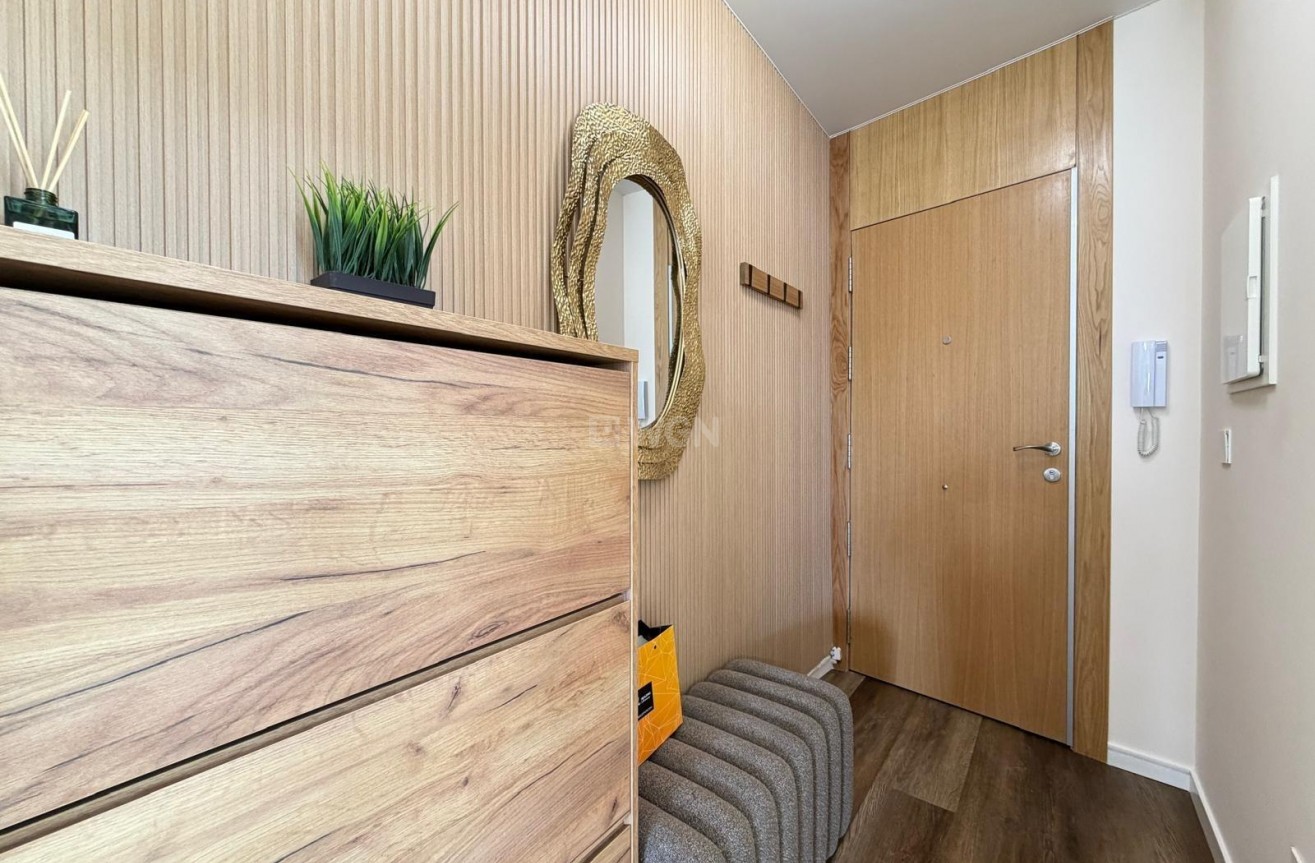 Reventa - Apartamento / piso - Torrevieja