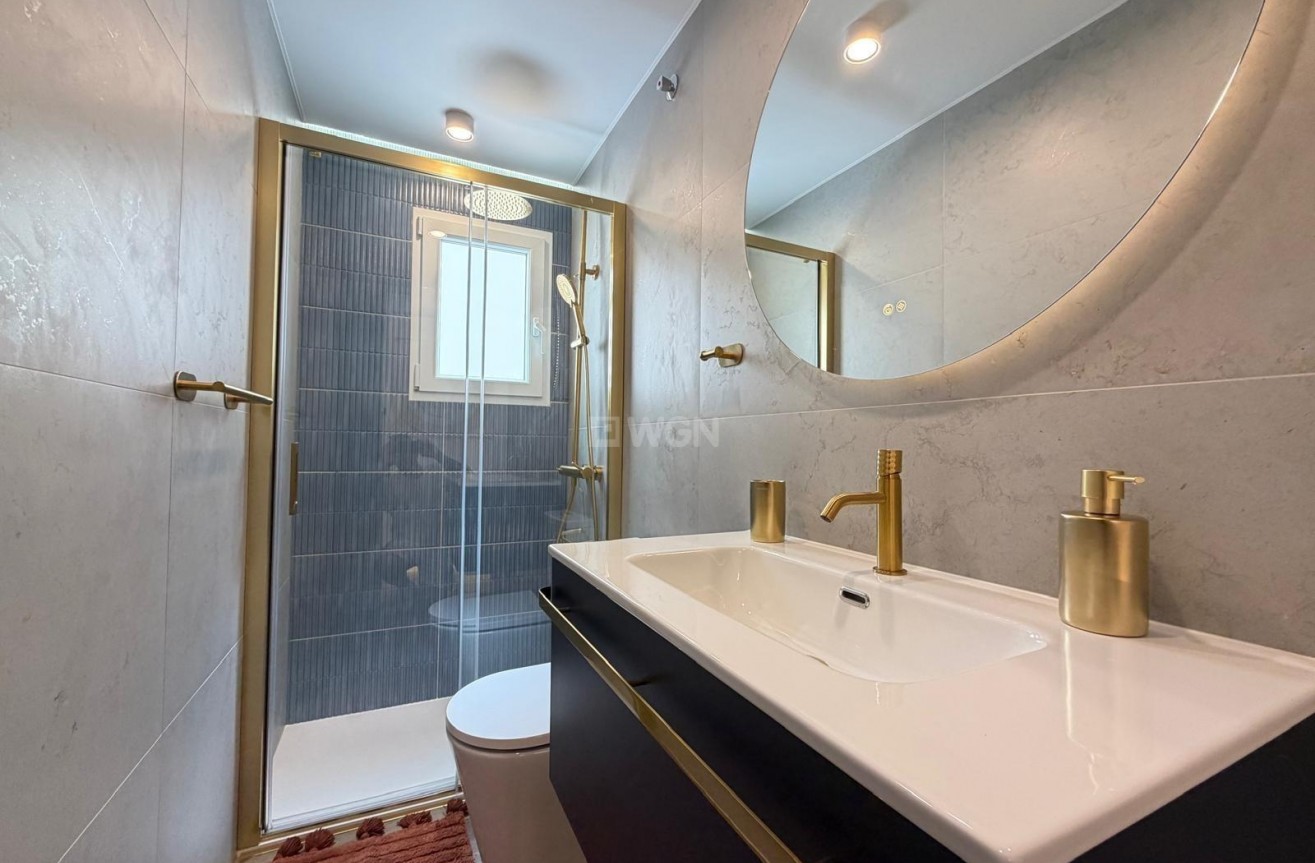 Reventa - Apartamento / piso - Torrevieja