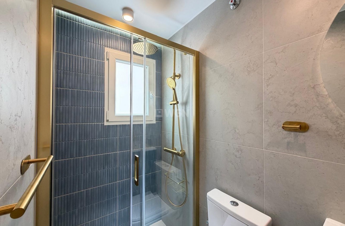 Reventa - Apartamento / piso - Torrevieja