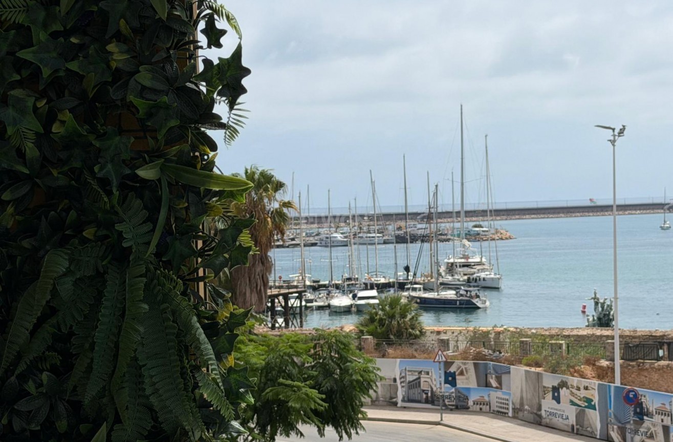 Reventa - Apartamento / piso - Torrevieja