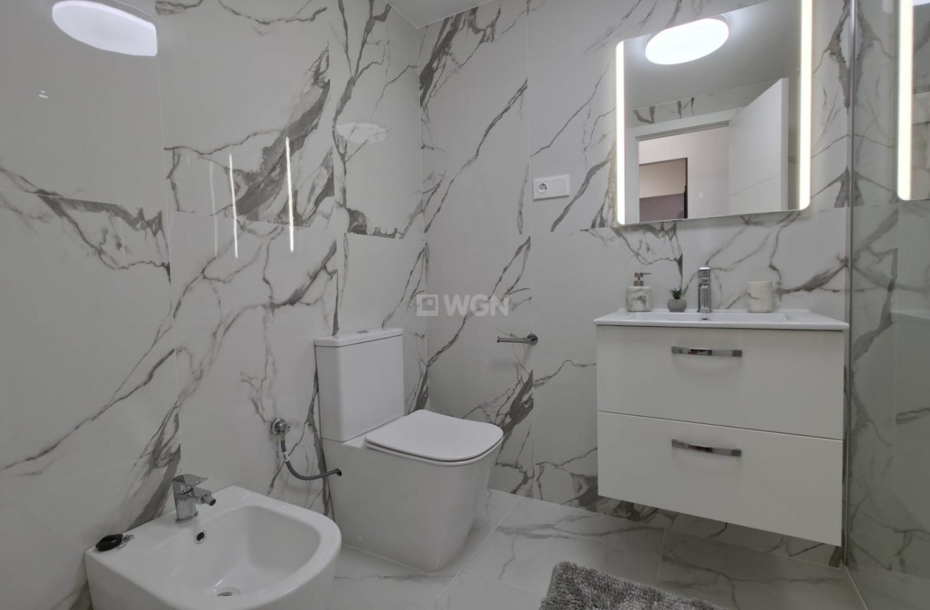 Wiederverkauf - Wohnung - Torrevieja - Playa del Cura