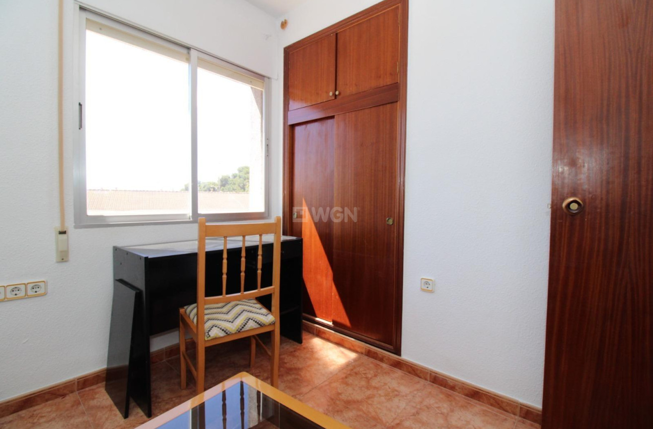 Odsprzedaż - Mieszkanie w bloku - Santiago de la ribera - 200 m del mar